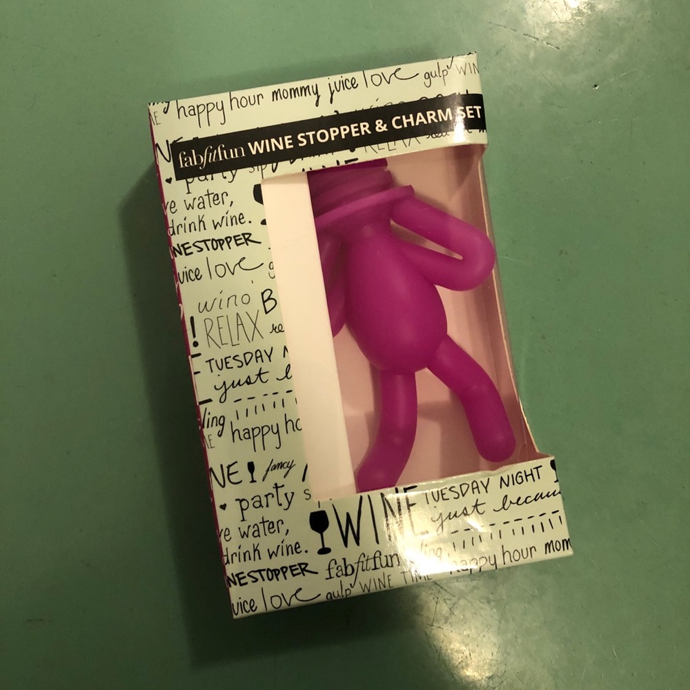 NIB Wine Stopper and Charms Set